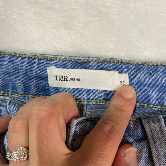 TNR jeans light wash distressed holey high rise skinny jeans - Picture 11 of 11